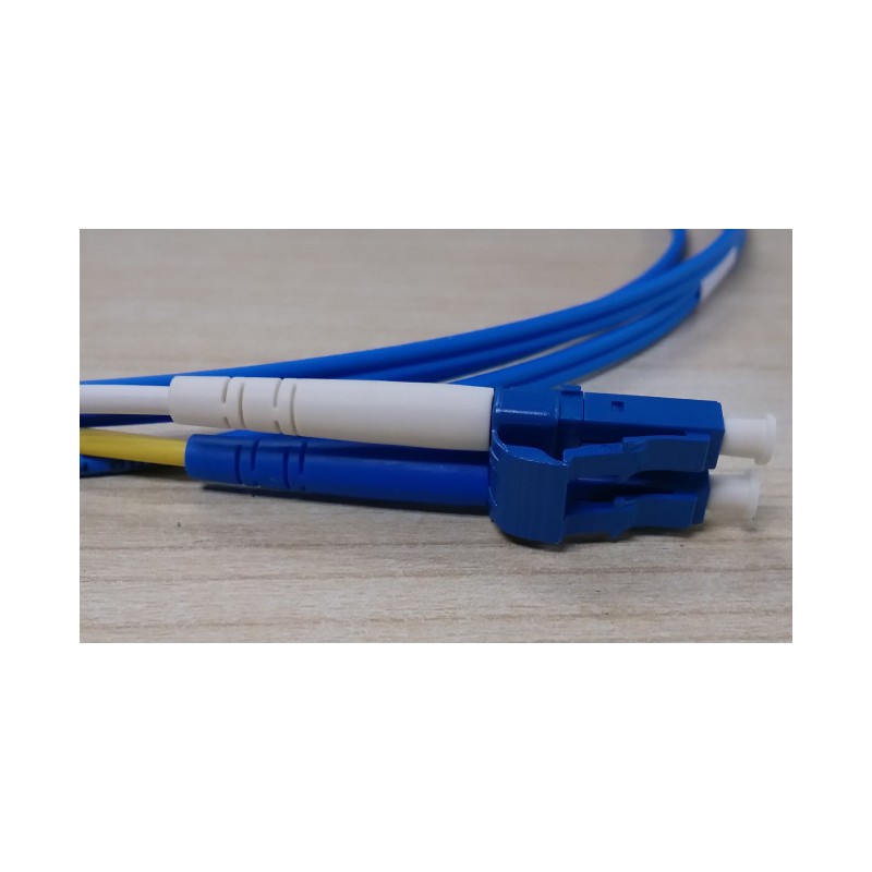 Låsklämmor för LC-duplex enkelläge fiberkontakt - för att låsa och ansluta 2 x fiber LC-kontakter