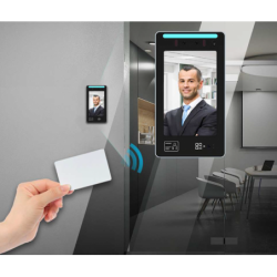 AI Ansiktsigenkänningsterminal. Smart ansiktsigenkänning, ID och temperaturlarmsystem.